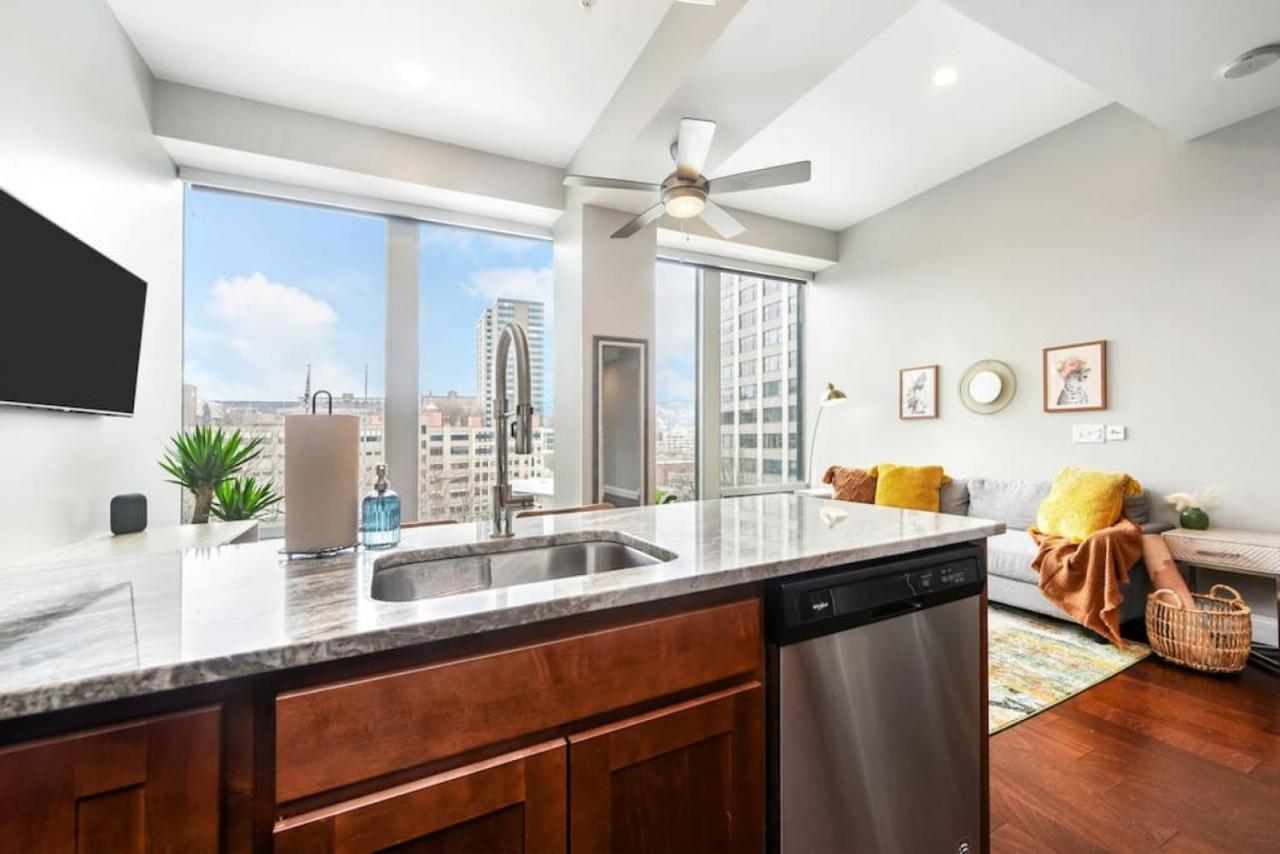 Hostwise Stays - The Washington At Chatham - Free Parking, Private Gym, More! Pittsburgh Exterior foto